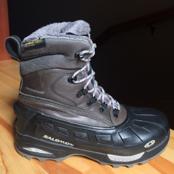 Size 8 waterproof winter boots - Picture 2 of 7